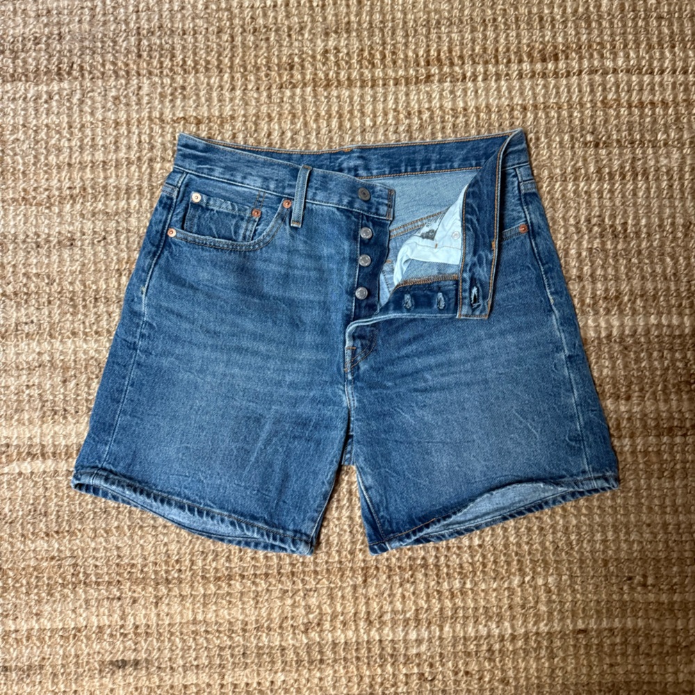 Levis 501 Blue Denim Shorts size 29